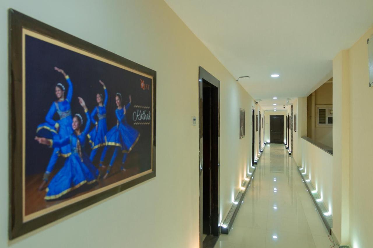 Hotel Iris At Nest Hajdarábád Exteriér fotografie