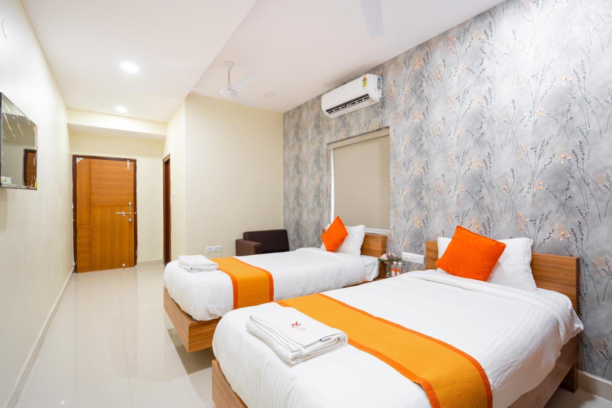 Hotel Iris At Nest Hajdarábád Exteriér fotografie