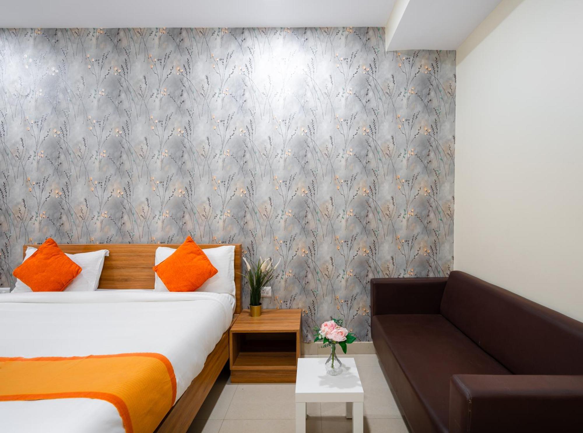 Hotel Iris At Nest Hajdarábád Exteriér fotografie